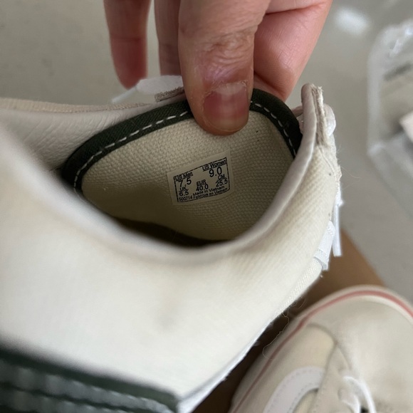 Vans Sk8-Hi 'Retro Sport - Marshmallow Kombu Green Size M7.5 W9 - Picture 4 of 8